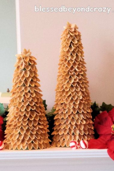 DIY Mini Pistachio Christmas Trees