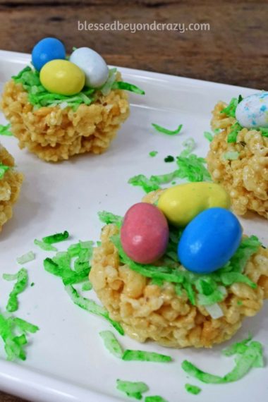 Easter Rice Krispie Nests - Veggie Desserts
