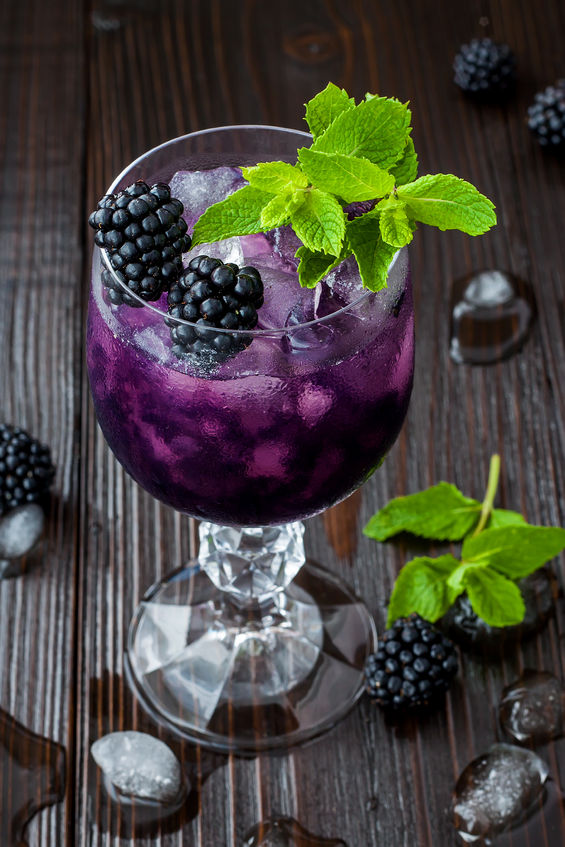 How to Make a Blackberry Mojito