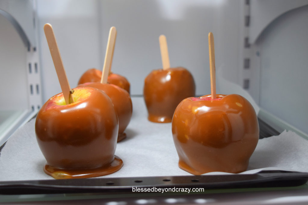 Old Fashioned Double Dipped Caramel Apples 6