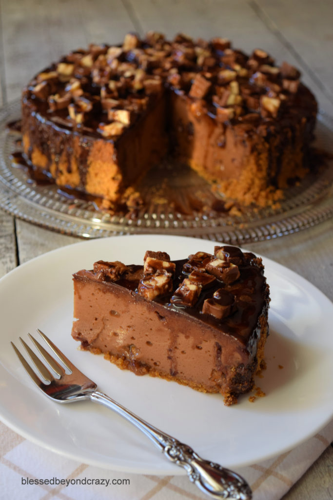 Sliced Snickers Chocolate Cheesecake 