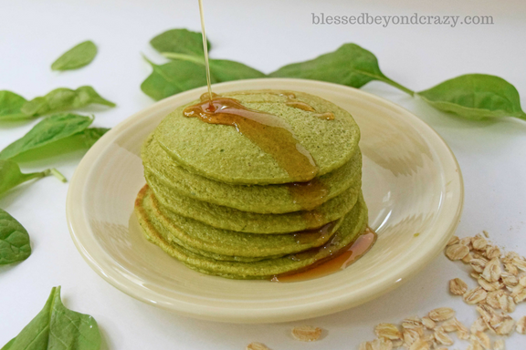 Green Low-Carb Protein Pancakes