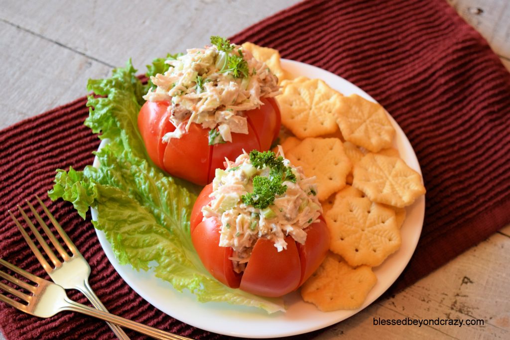 Rustikaler Hühnersalat Gefüllte Tomaten