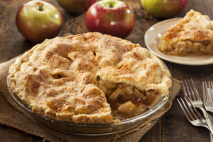 🍎🥧 Our organic Envy and Honeycrisp apples are perfect for whipping up a  warm, cozy apple pie that'll make your grandma proud. Try slicing…