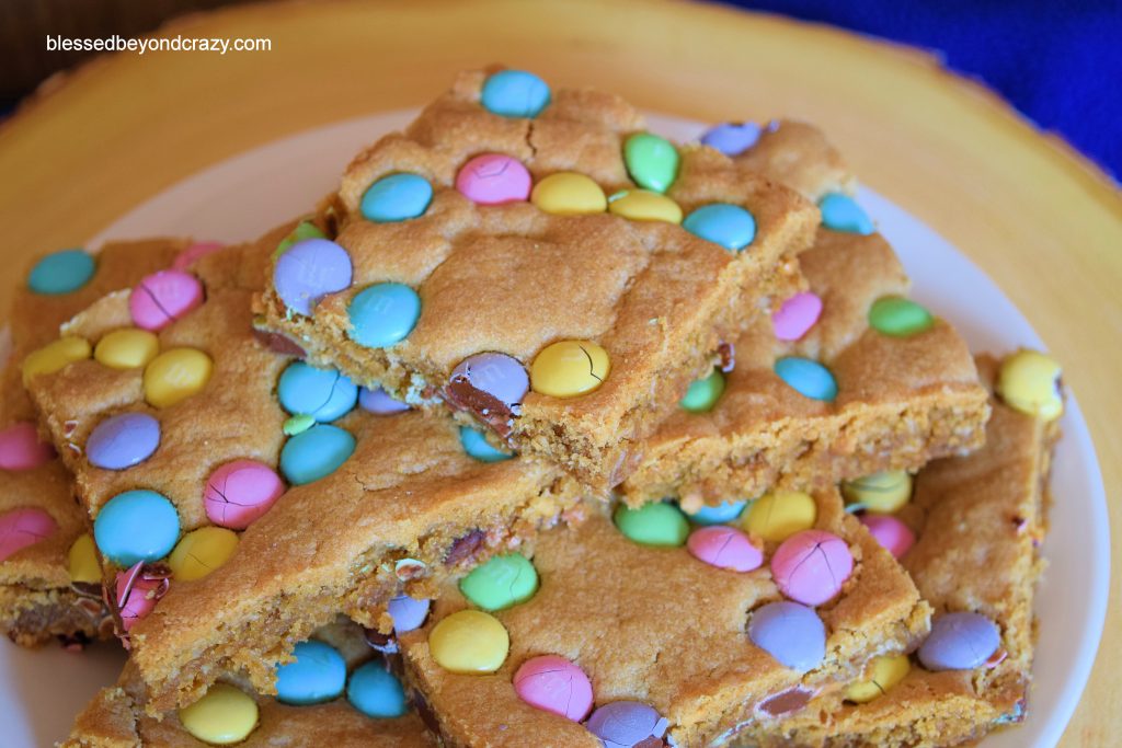 Peanut Butter M&M Bars