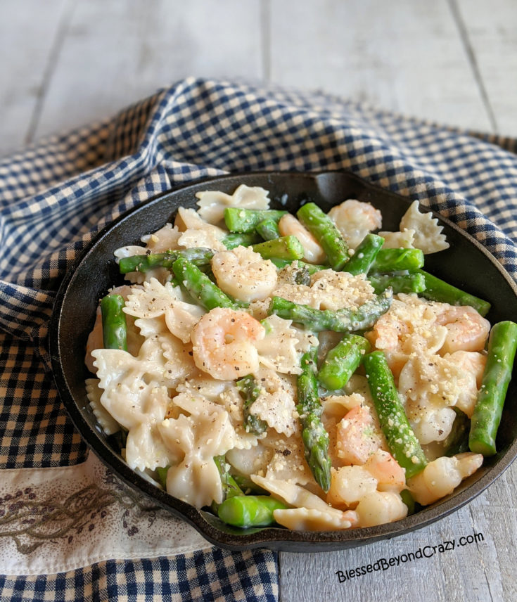Creamy Asparagus Shrimp Pasta Skillet (Gluten-Free)