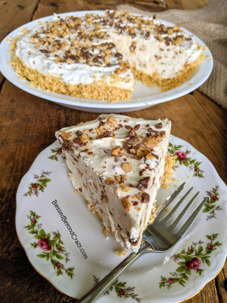 No-Bake Toffee Bits Cream Cheese Pie (Gluten-Free Option)
