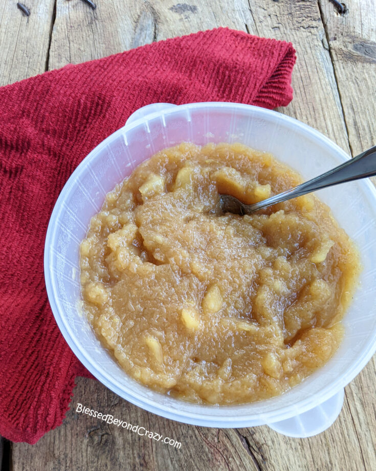 How to Make Homemade Applesauce