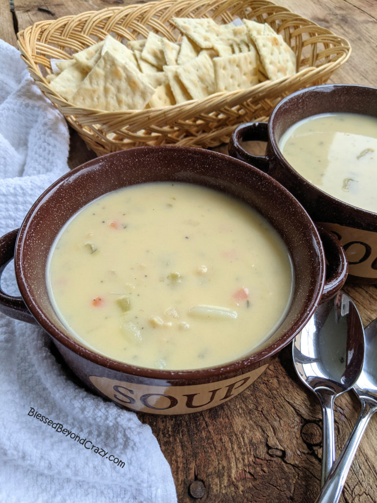 Hot bowl of clam chowder