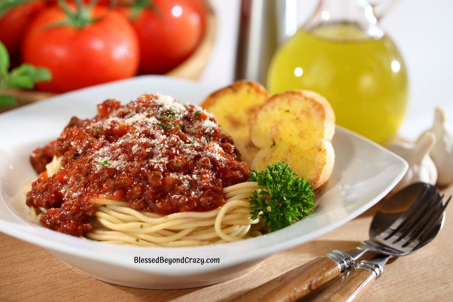 Bowl of spaghetti with pasta sauce