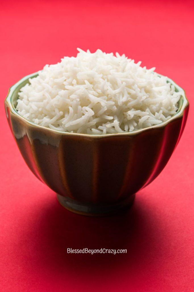 Photo of a small bowl of white rice.